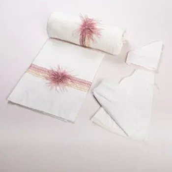 Λαδόπανο με Μοτίφ Feather & Δαντέλες Κορίτσι Λ282